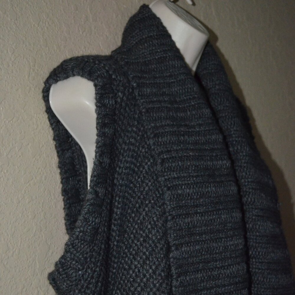 Sz S Michelle Mason Gray Cable Knit Sleeveless Cardigan Sweater Vest - Picture 3 of 8